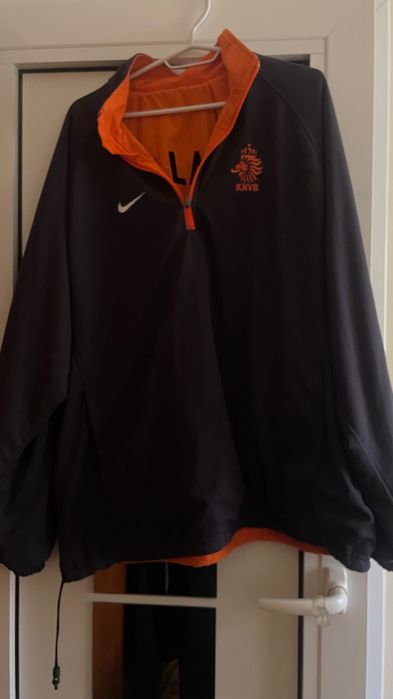 Оригинално спортно горнище на Nike