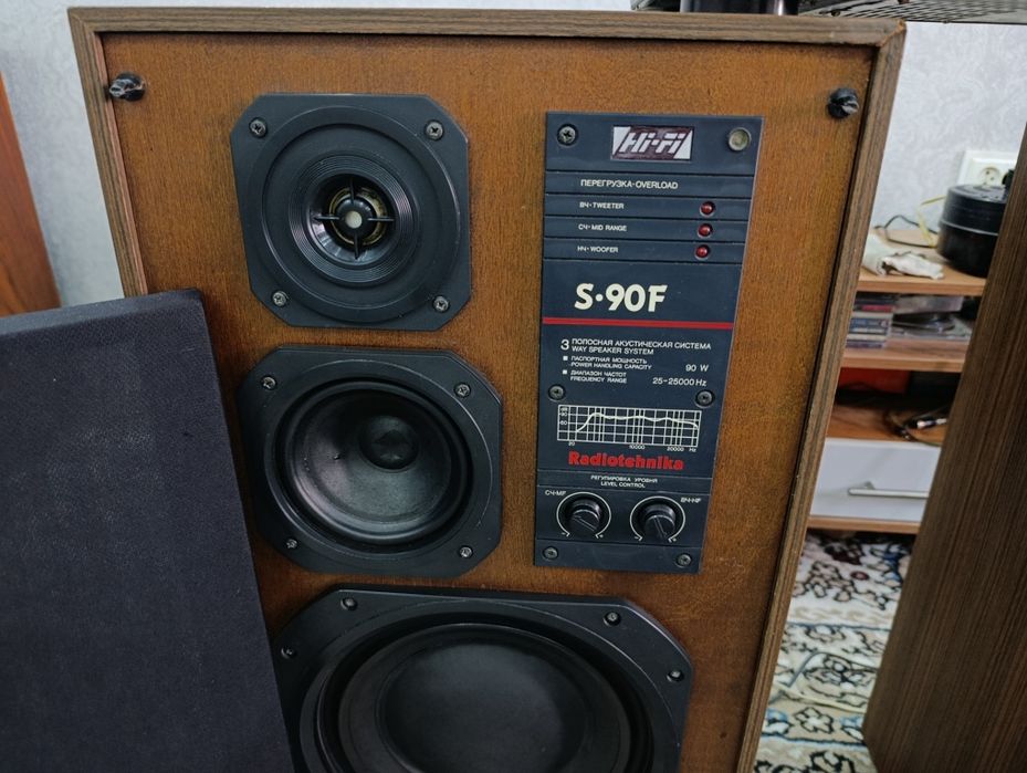 Колонки с 90 ф усилитель Sony str d315