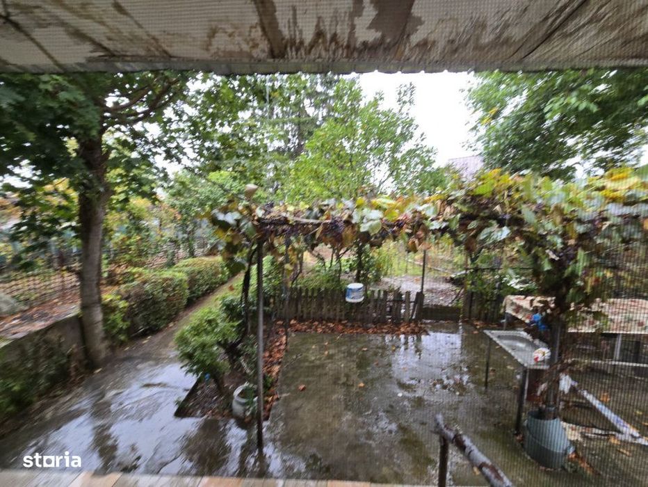 Casa si teren intravilan in suprafata de 1730 mp, Maracineni