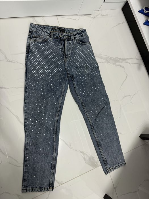 Дънки с камънии