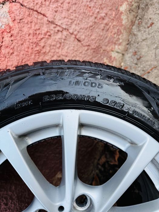 Vand anvelope bridgestone 205/60/16 dot2024