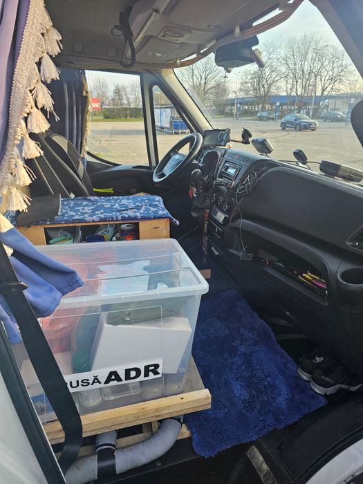 Iveco Daily 7.2 tone, cu lift hidraulic