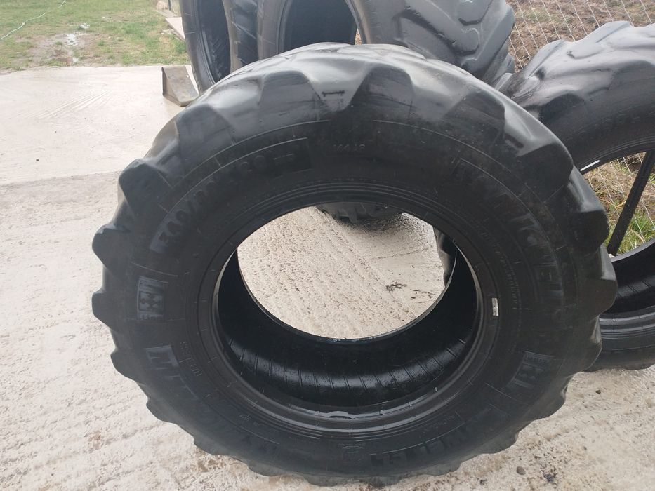 Cauciucuri buldo 18,4- 26