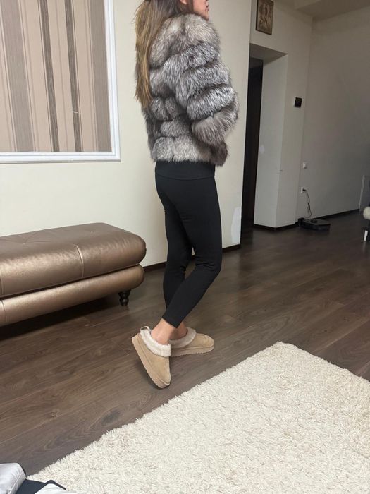 Geacă din piele cu inserții de blană