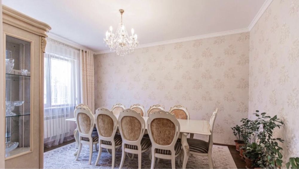 Продам стол и стулья