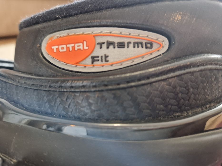 Ски обувки  ROSSIGNOL 46 номер