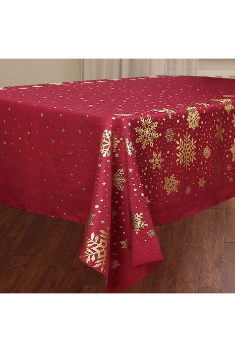 Fata de masa de Craciun