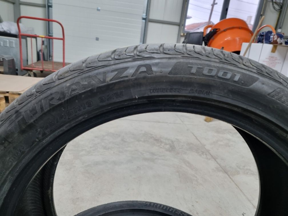 4 бр. Летни гуми Bridgestone Turanza T 001