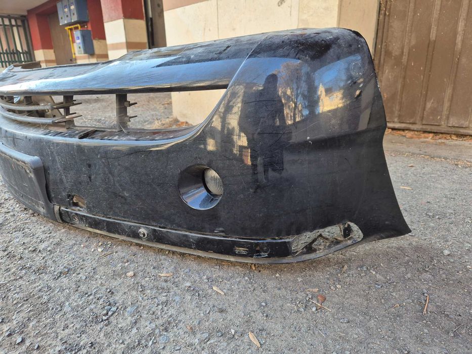 Подарявам предна броня от BMW Е46 330xi