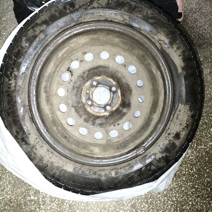 2seturi de cauciucuri 185/65/r15