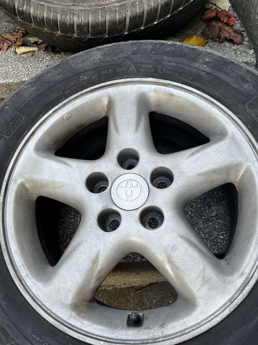 Джанти с гуми от Toyota RAV 4
