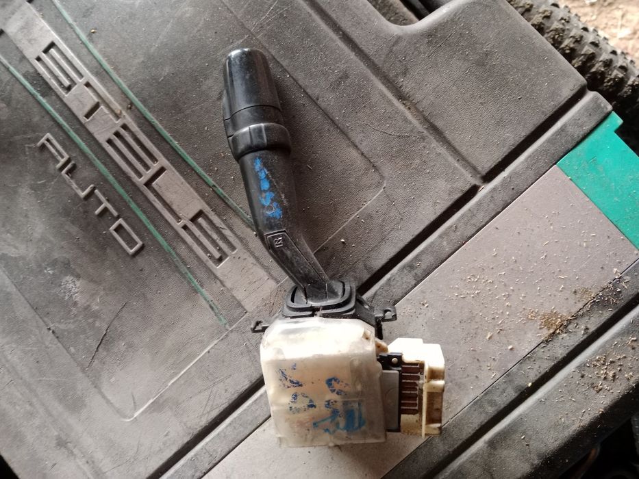 Продам клчатель поворотника