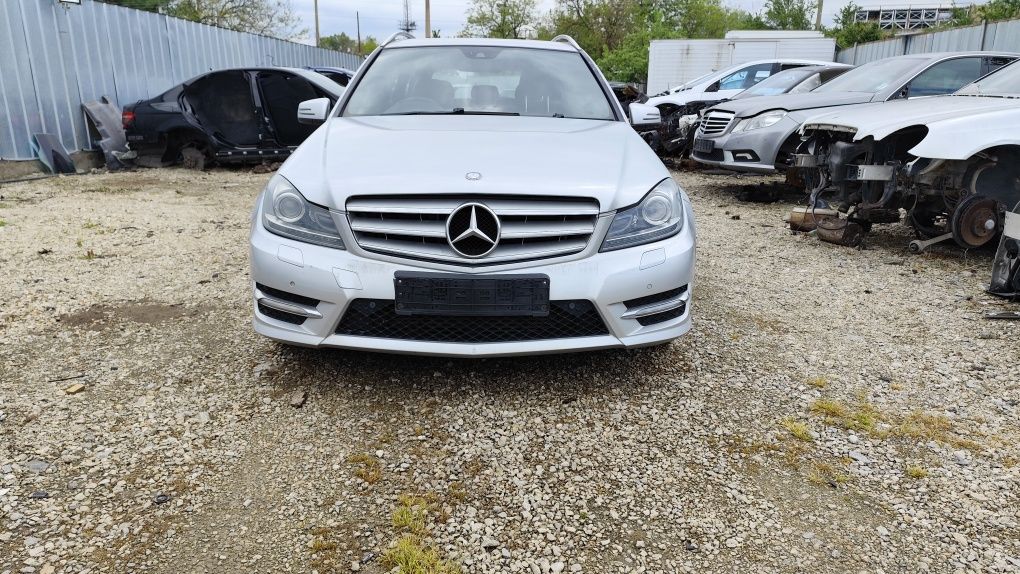 На части Mercedes C Class W204 220 cdi OM651 комби face автомат