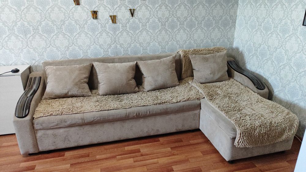 Продаю диван в хорошем состоянии