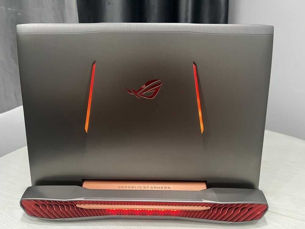 Асус Рог Игровой мощный большой ноутбук Core i7 Gtx1070 Asus Rog