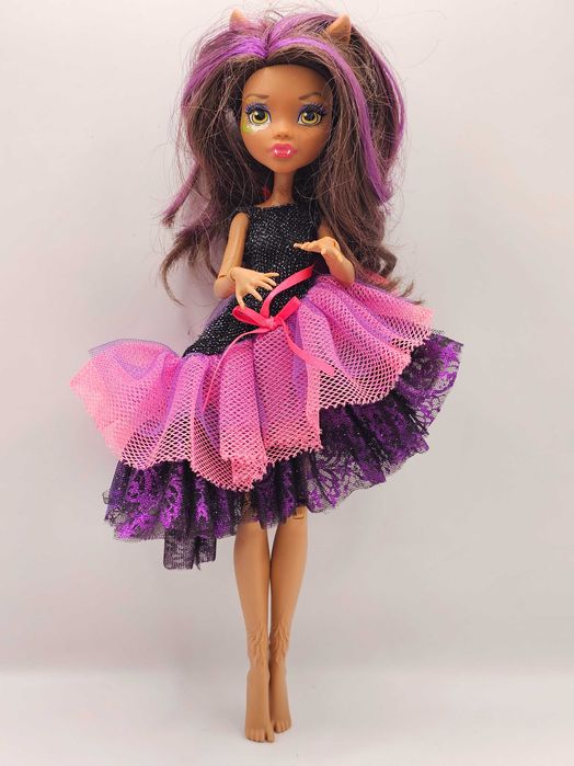 Papusa Monster High 2008 Mattel Clawdeen Wolf cu rochie MLP Equestria