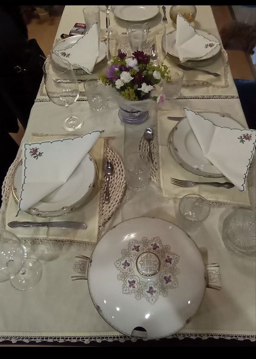 Винтидж порцеланов сервиз за хранене