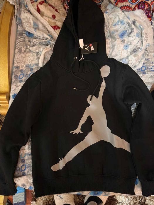 Noul modele  de hanorac Jordan