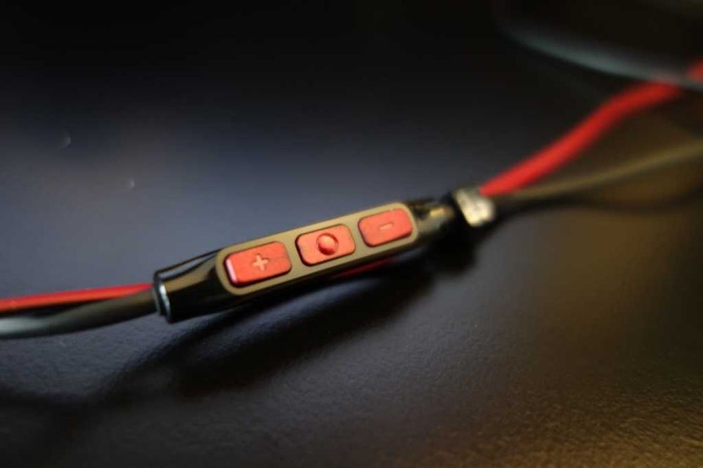 Casti Sennheiser Momentum M2 IEG