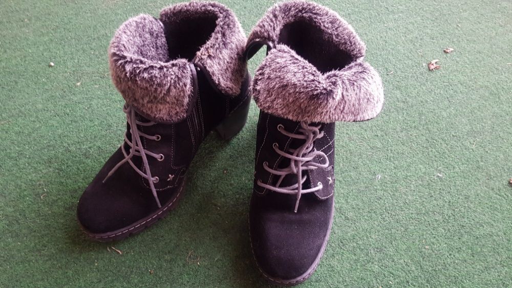 Botine piele intoarsa