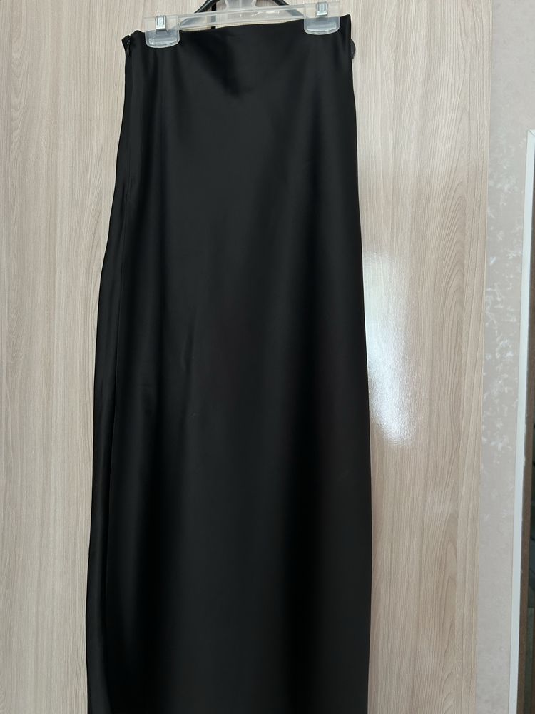 Продам атласную юбку