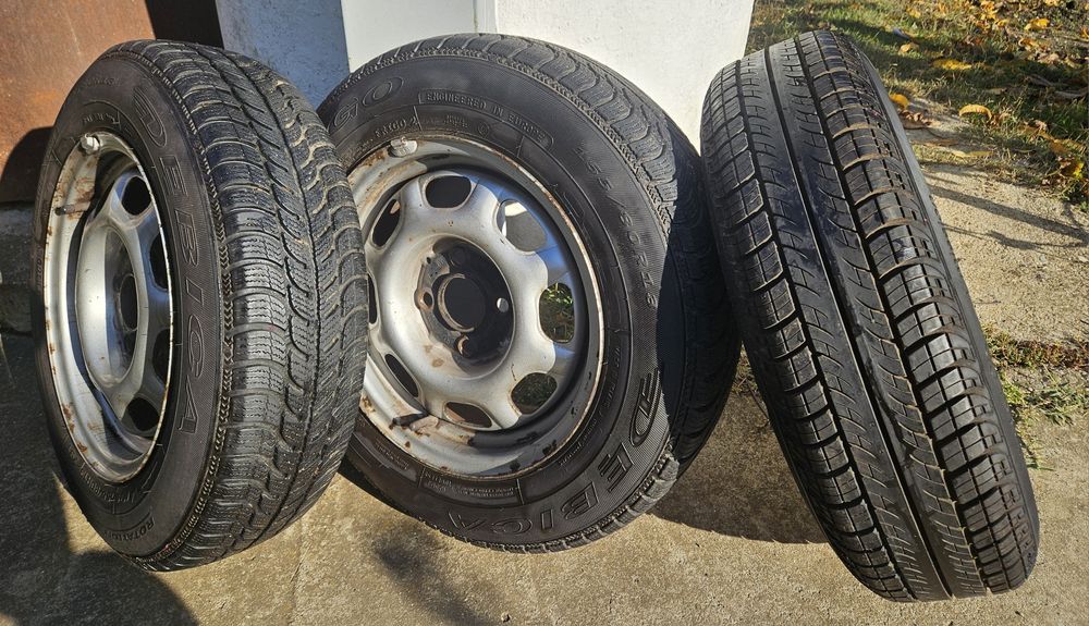 Vand 2 jante cu anvelope de iarna plus roata de rezerva nefolosita