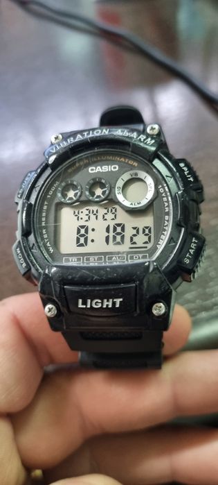 Ceas Casio cu alarmă