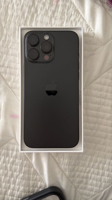 Apple iPhone 16 Pro Max