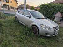 Kia Ceed Avariata. Punte spate, aripa spate, prins rezerervorul