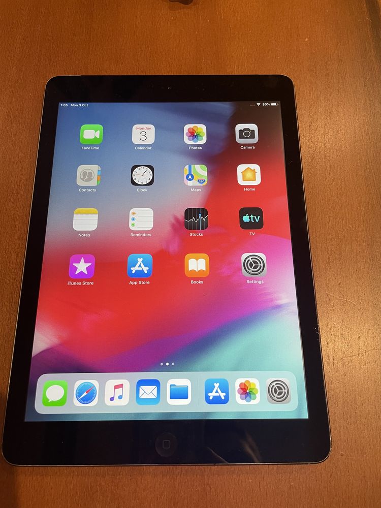 Ipad Air Wifi + Cellular Space Gray (A1475)