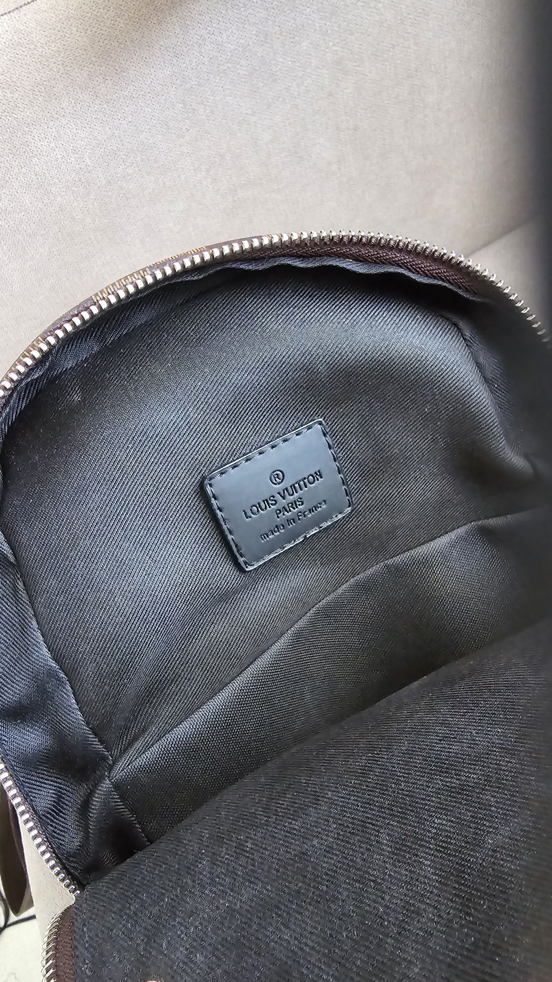 Чанта Louis Vuitton avenue sling bag