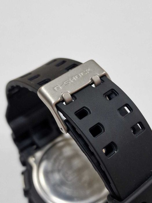 Часовник G-Shock GA-110BW