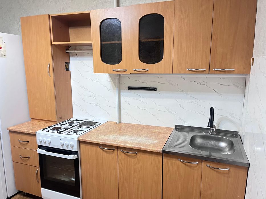 отдам или продам кухонный гарнитур