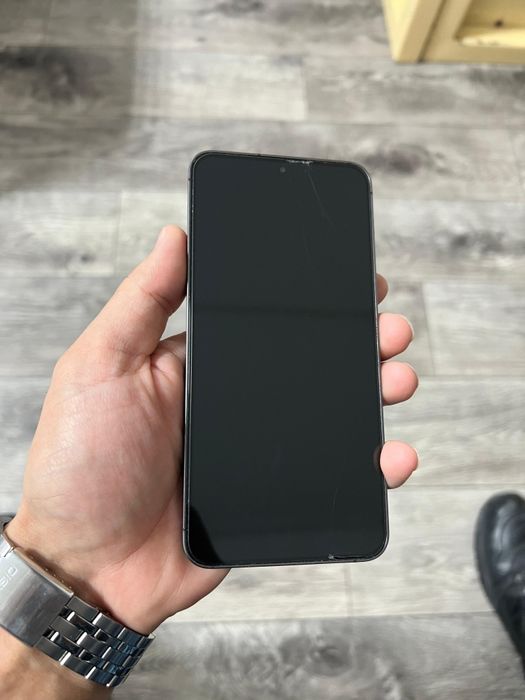 Самсун S 24 почти новый