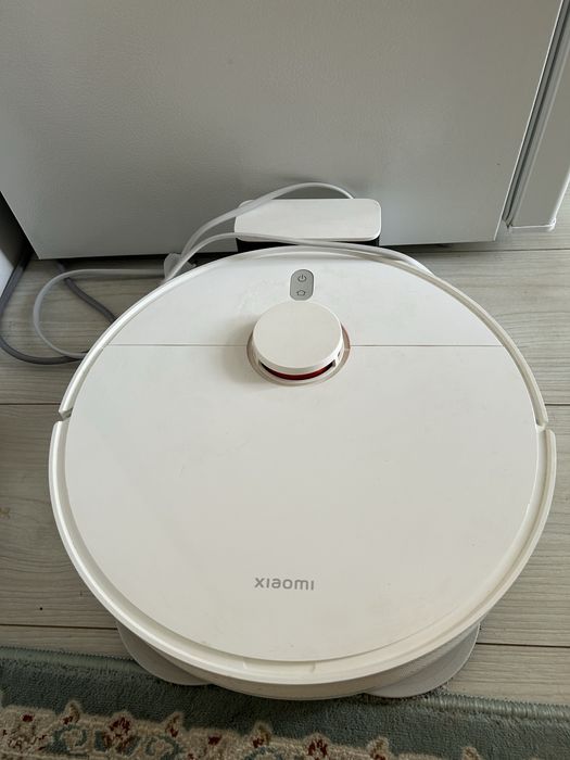 Продам робот пылесос xiaomi