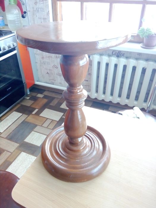 Продам подставку под цветочный горшок