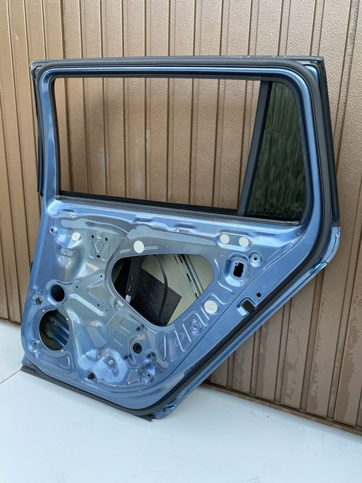 Usa dr spate vw Passat B8 combi cod de culoare LB5J 2015-2020