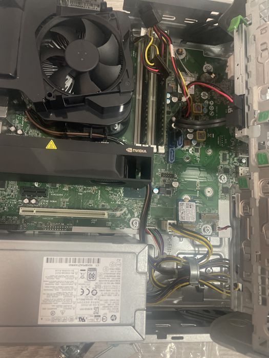 Workstation HP EliteDesk 800 G4 SFF RTX A2000 6GB