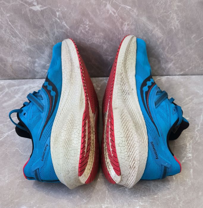 Маратонки Saucony номер 44
Маратонки за бягане Triumphм