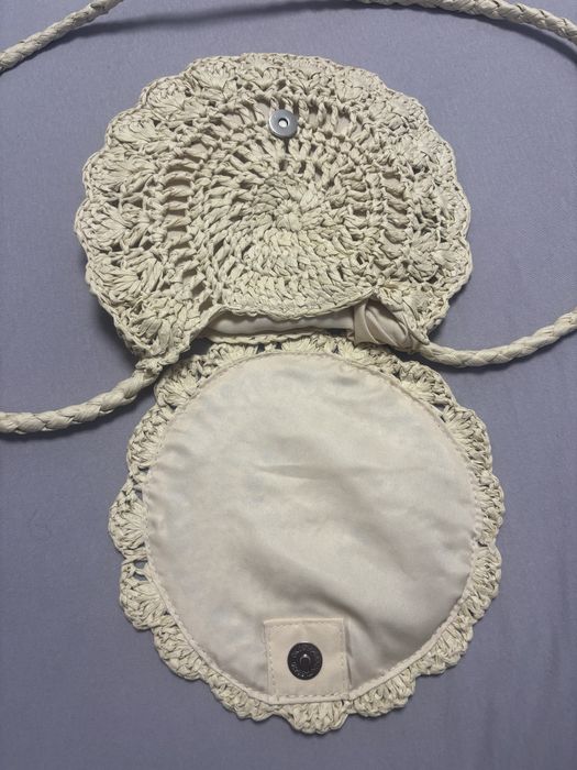 Бежова чантичкаа