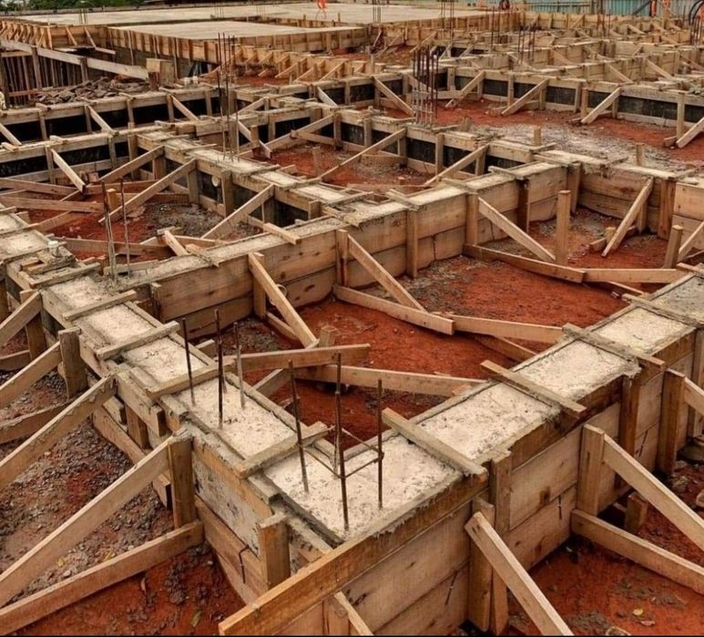 Construim casa 70 mp 16500 euro la rosu și 31500 la gata