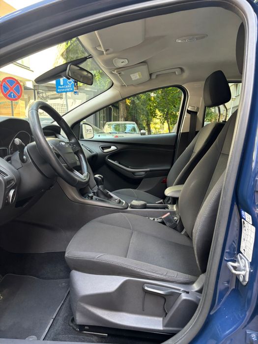 Ford focus  2015/motorizare 1.0 litru benzina/stare buna/125cp