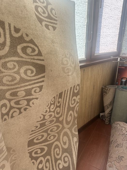 Продам светлый ковер