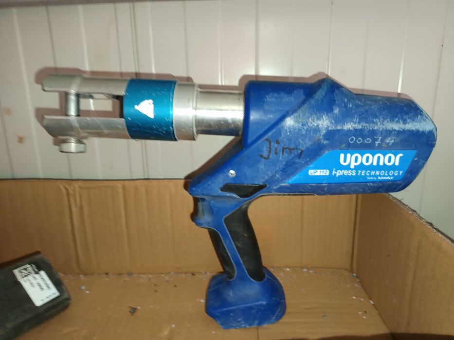 Uponor Presa hidraulica de sertizat pexal cupru etc