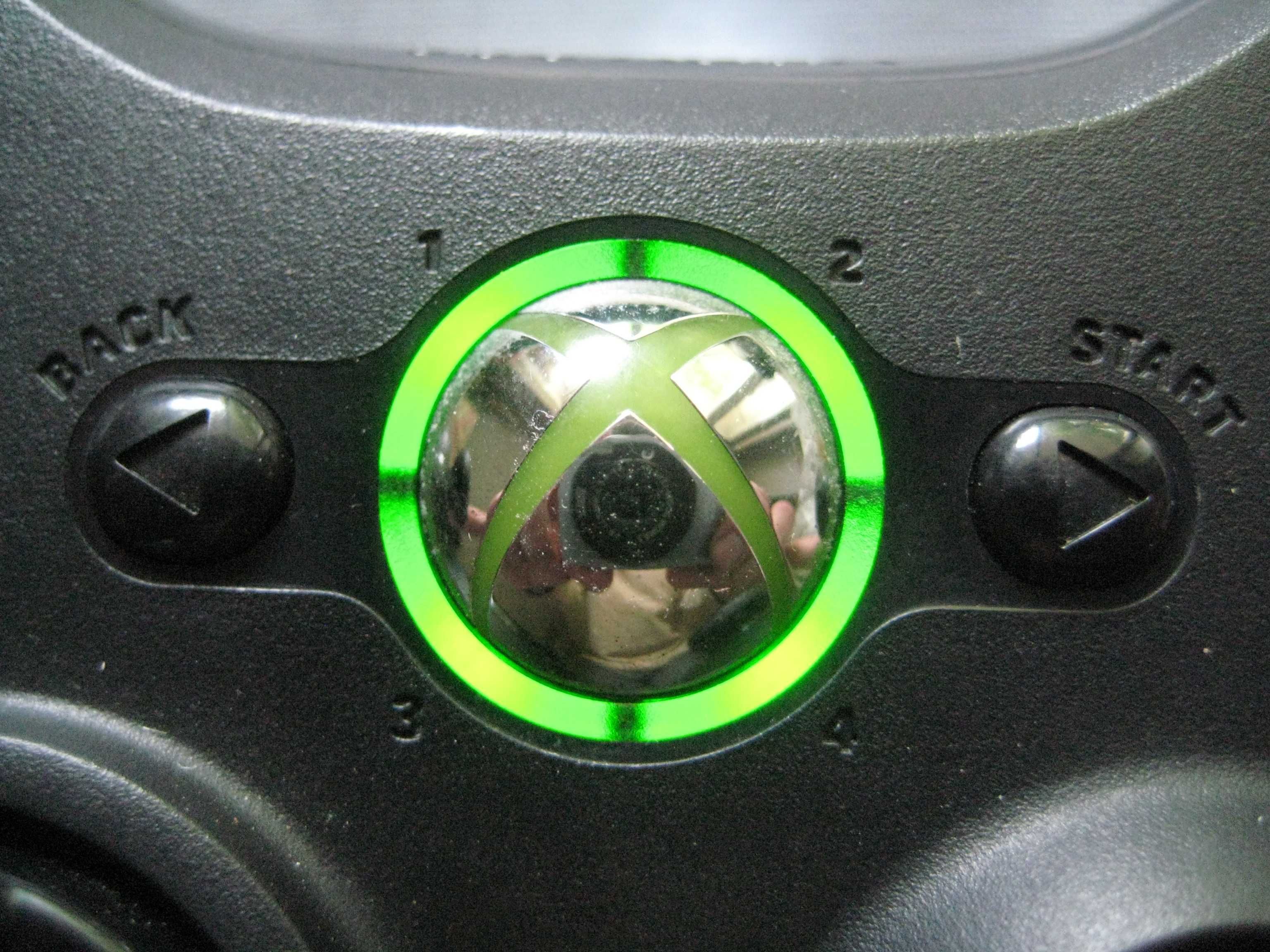 Продавам оригинален контролер за XBOX 360