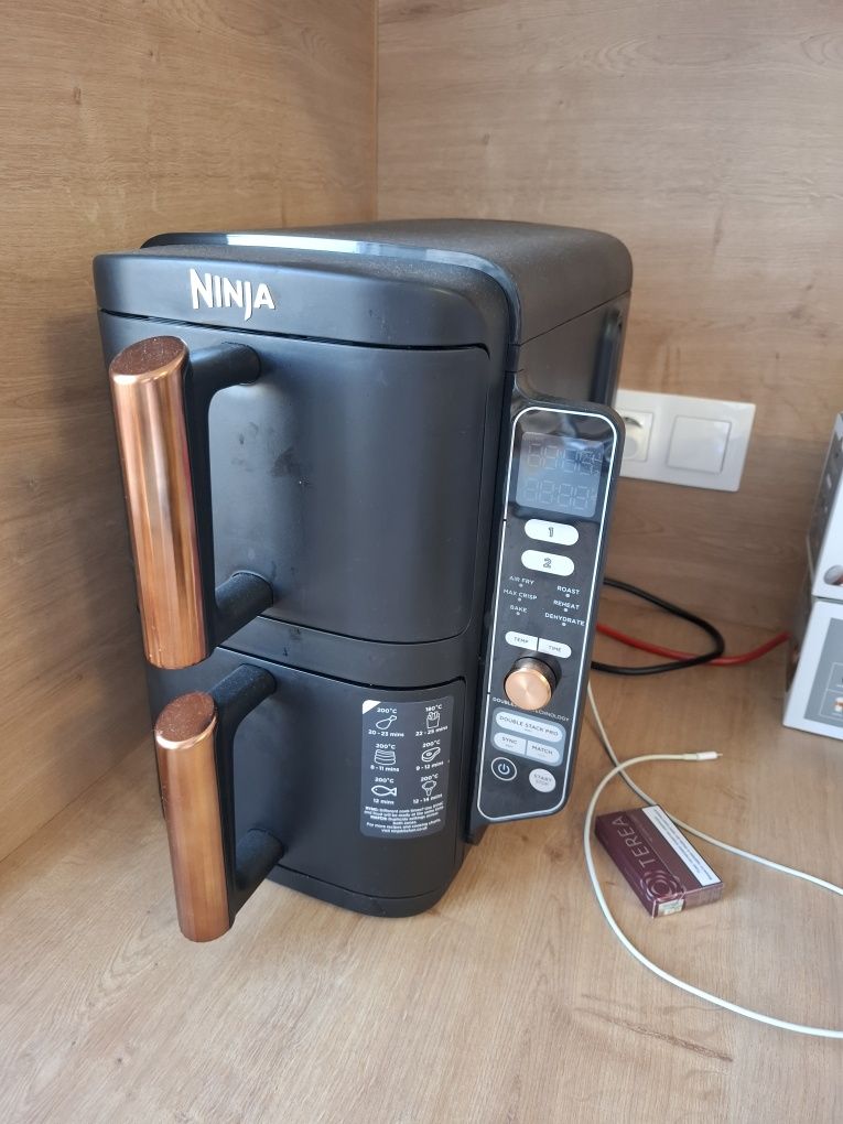 Фритюрник с горещ въздух (Airfryer) NINJA double stack