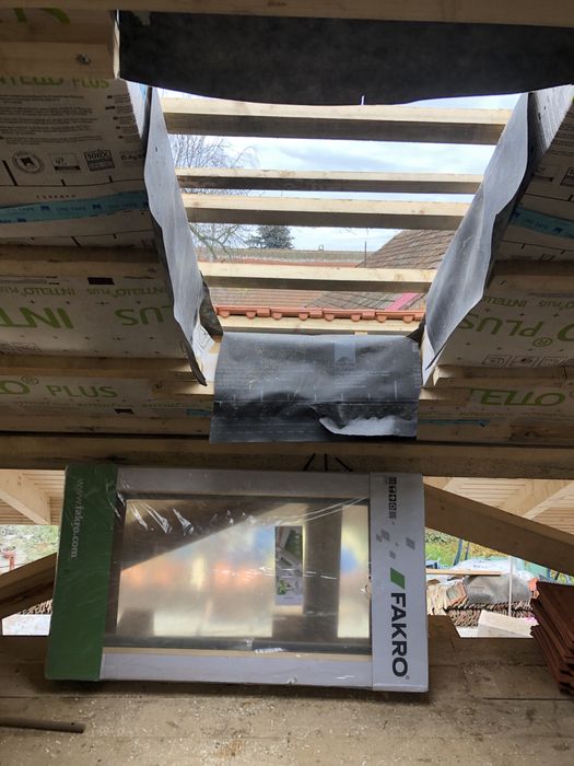 Velux geam acoperis montaj