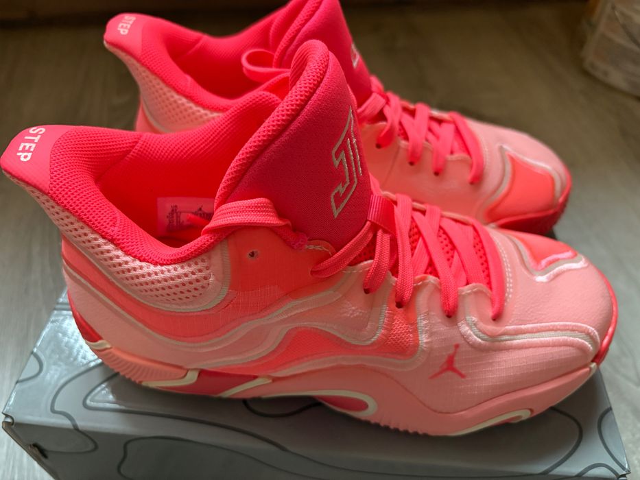 Air jordan Tatum 2 чисто нови
