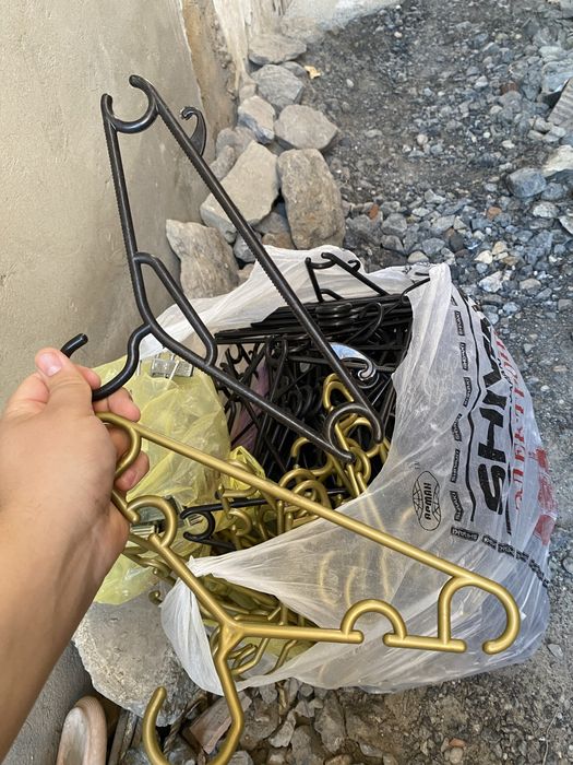 Вешалки по 50тг новые