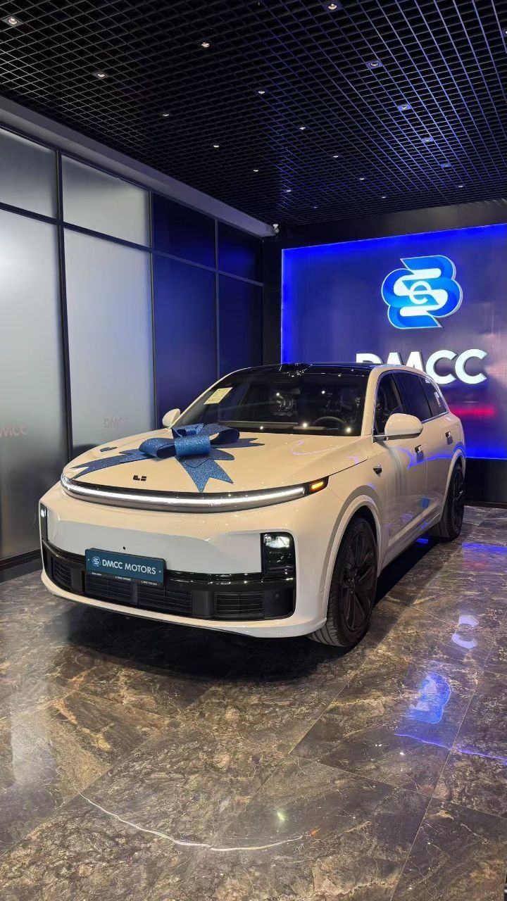 Ли Л7 Ультра автомобили